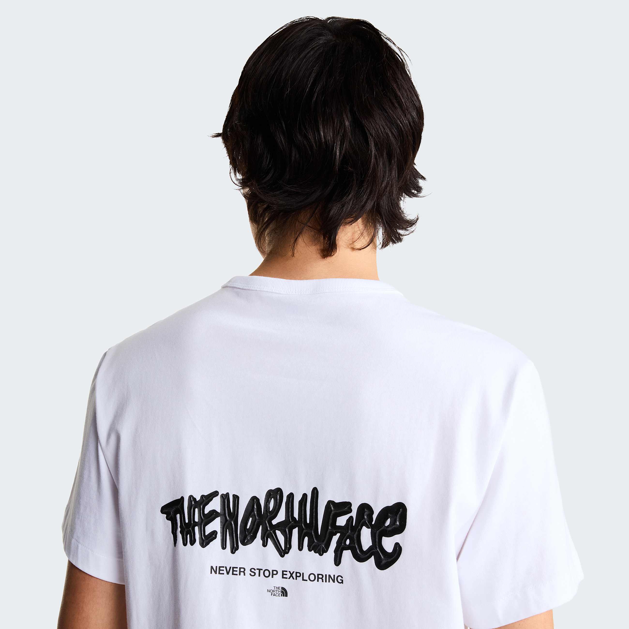 Unisex TNF Tag Logo Play TShirt mit lockerer Passform TNF ALT7
