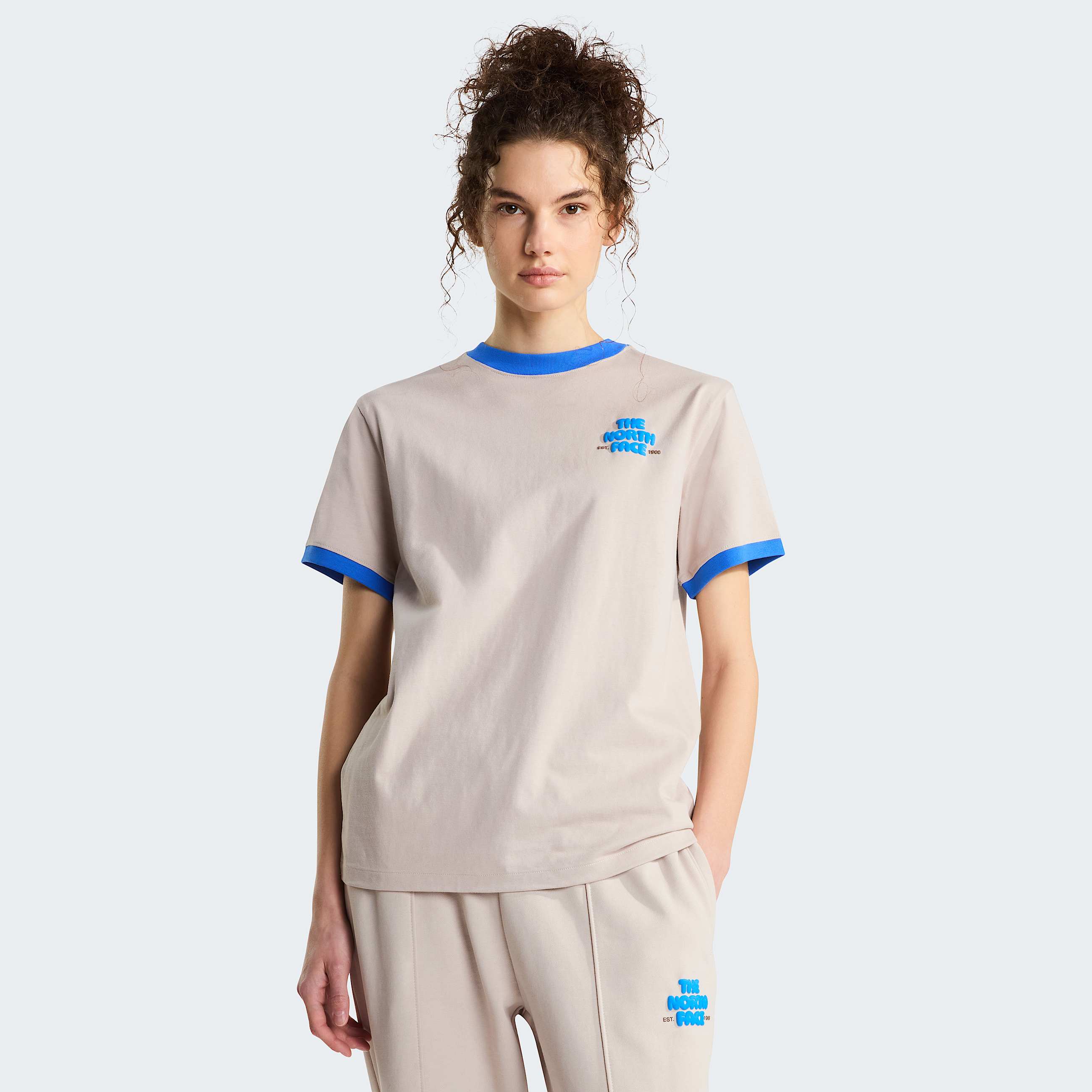 Tshirt Explore Fonts Relaxed con grafica da donna TNF HERO
