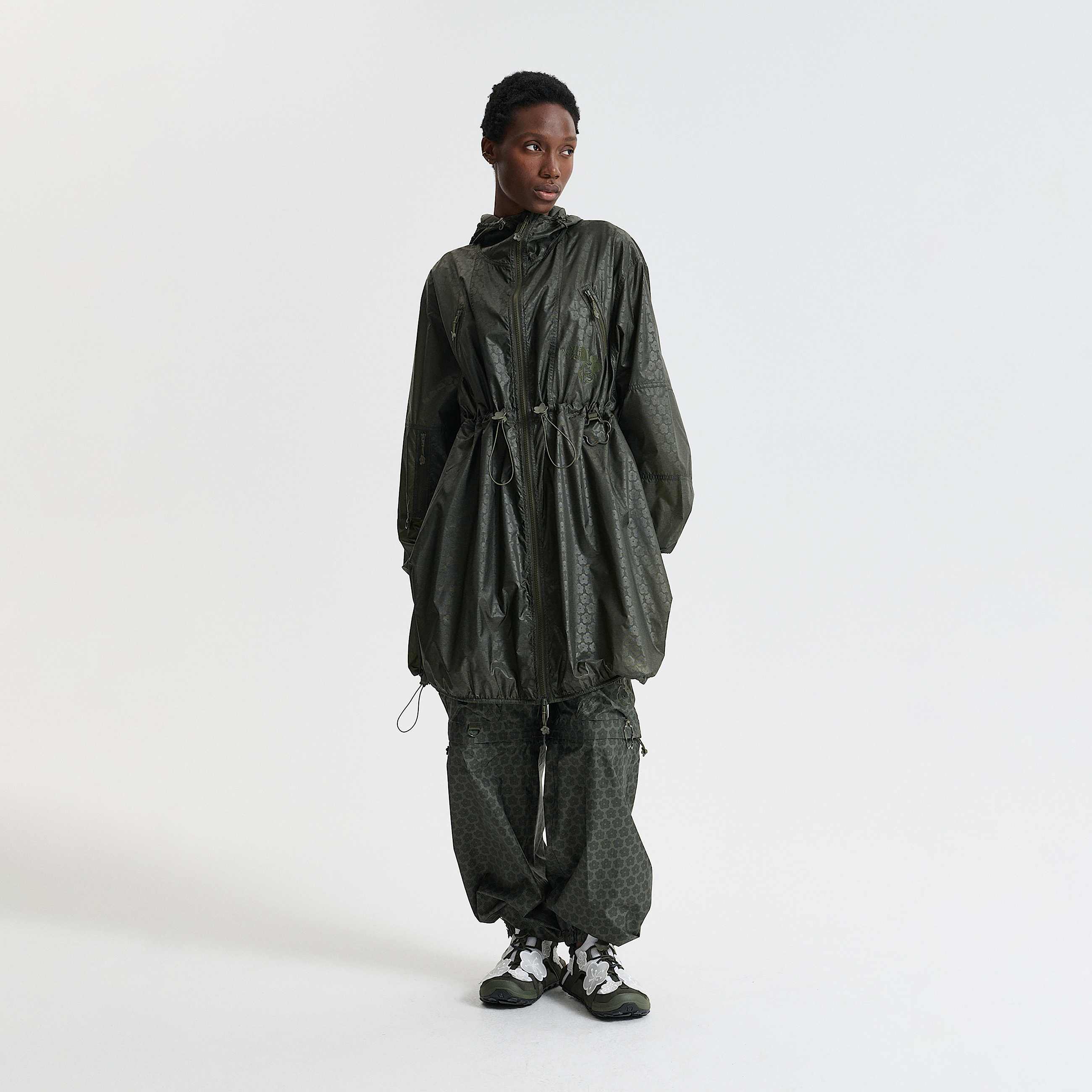 TNF X Cecilie Bahnsen Long Wind Jacket Emma TNF HERO