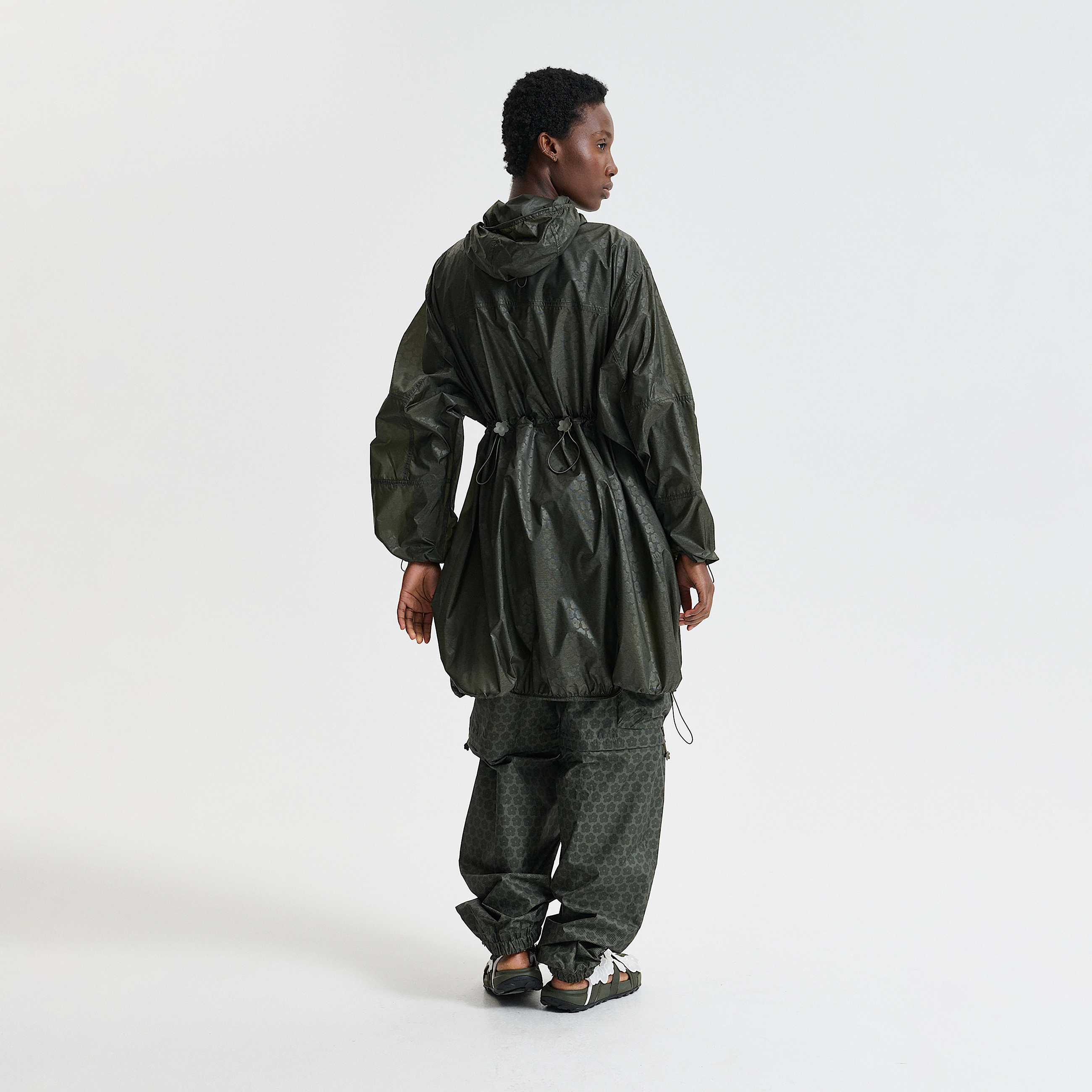 TNF X Cecilie Bahnsen Long Wind Jacket Emma TNF ALT1