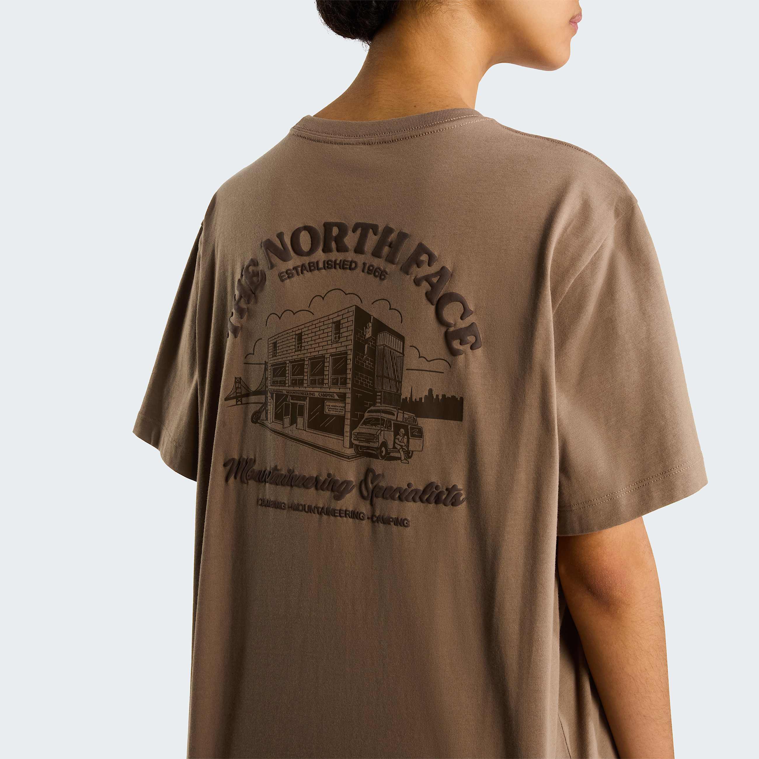 Tshirt OG Store Relaxed con grafica da donna TNF ALT17