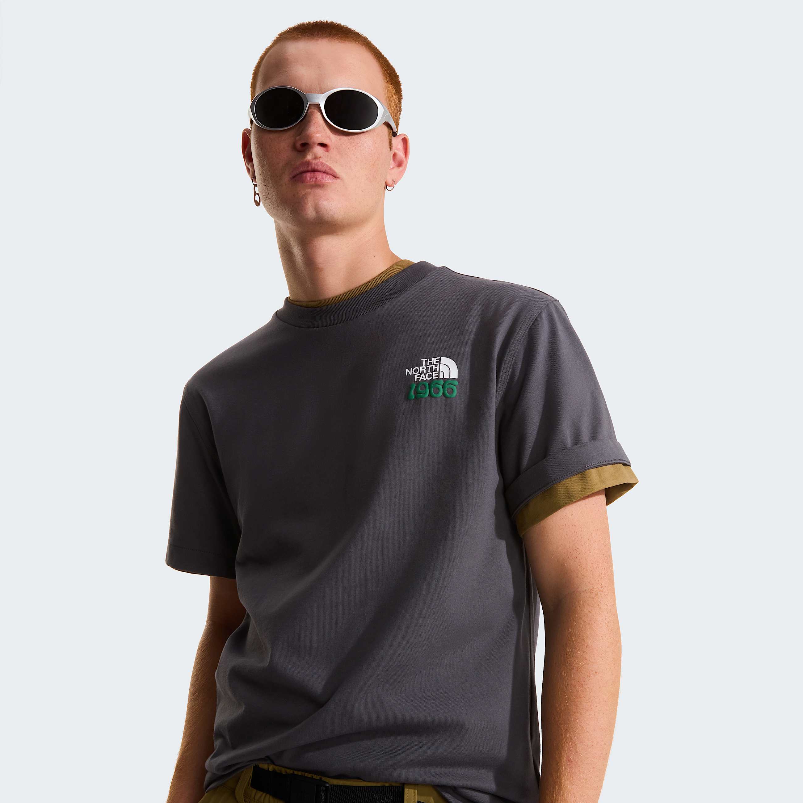 1966 Motion relaxt geschnittenes TShirt mit Grafik Unisex TNF Anthracite Grey ALT9