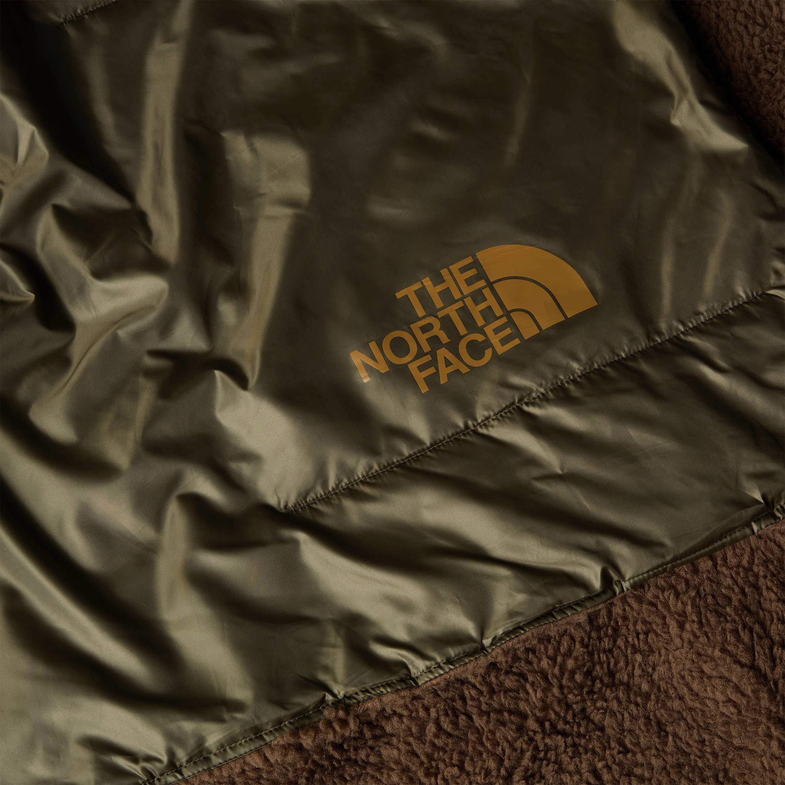 Fuzzy Blanket Wawona TNF ALT4
