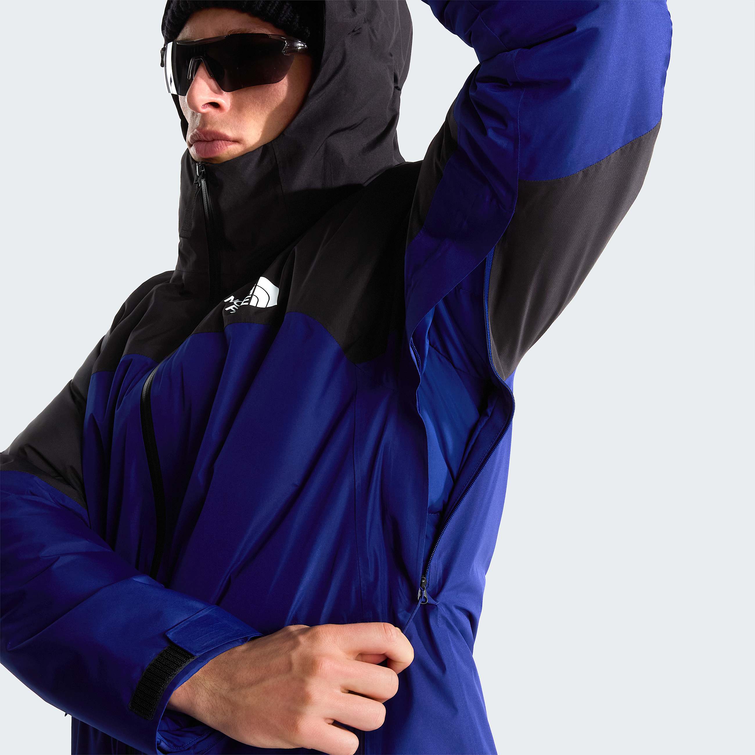 Mens Mountain Light Triclimate 3in1 GORETEX Jacket TNF Bold BlueTNF Black ALT8