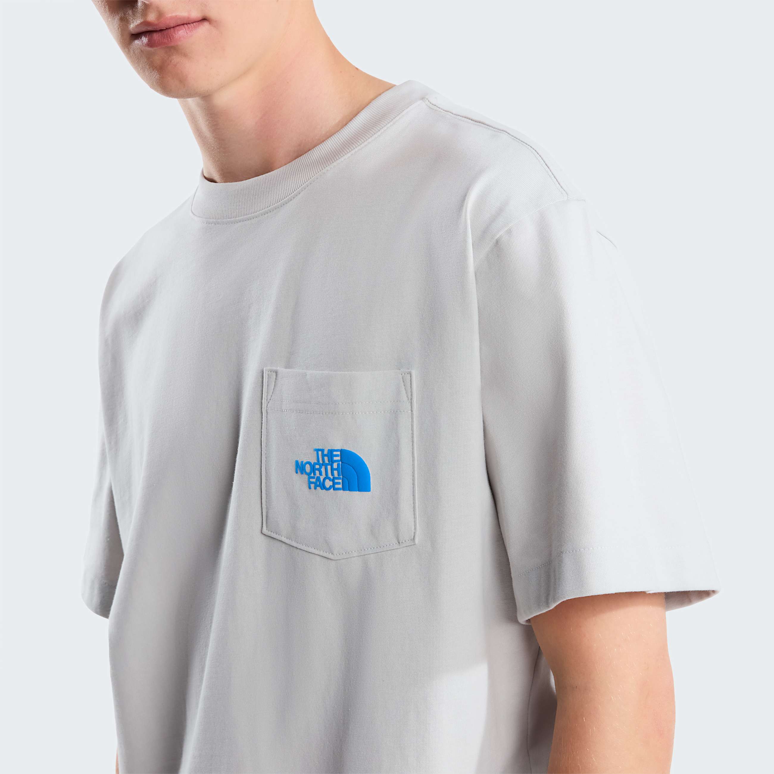 Camiseta grfica holgada con bolsillo Explore Fonts para hombre TNF ALT4