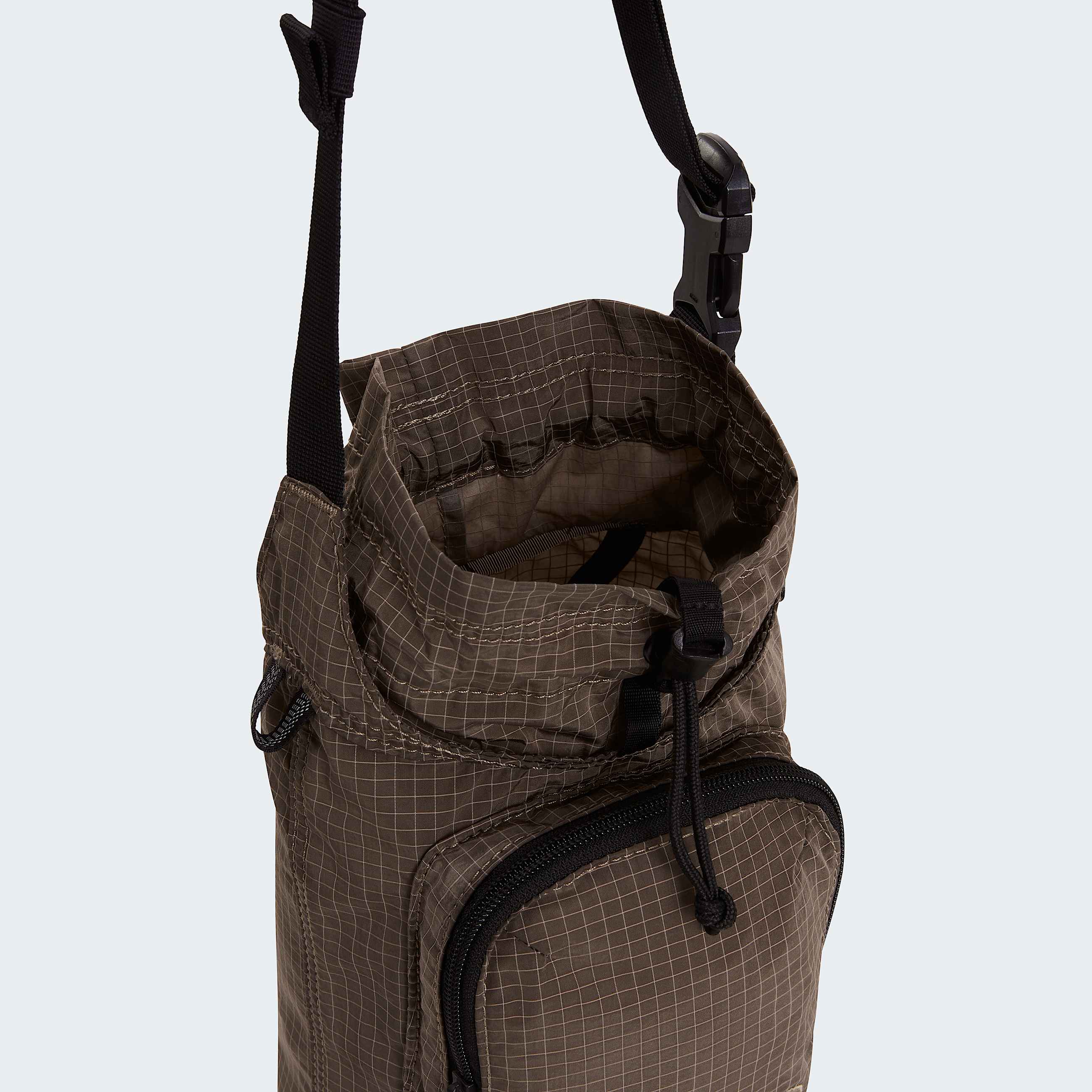 Never Stop Bucket Bag TNF ALT5