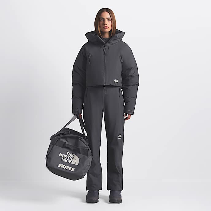 The North Face X SKIMS Base Camp Duffel  L TNF SK Gunmetal HERO
