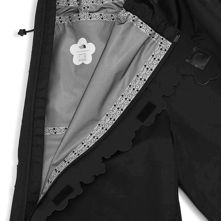 TNF X Cecilie Bahnsen Ellie Mountain Shorts TNF ALT3