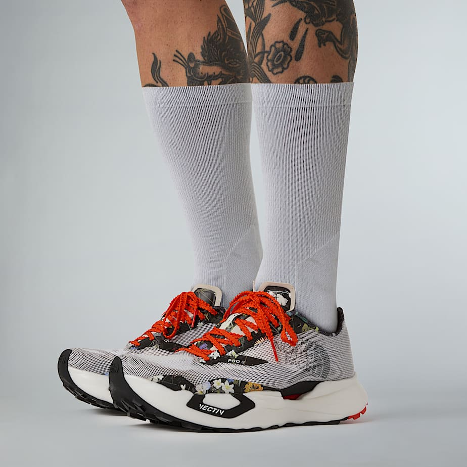 Summit VECTIV Pro 3 Trail Running Shoe  Race Edition TNF ALT2