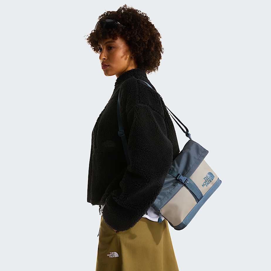 Base Camp Schultertasche TNF Stone SlabGranite Grey ALT1