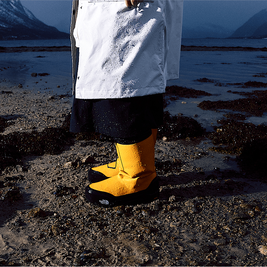 Base Camp 200 Waterproof Boots - 6