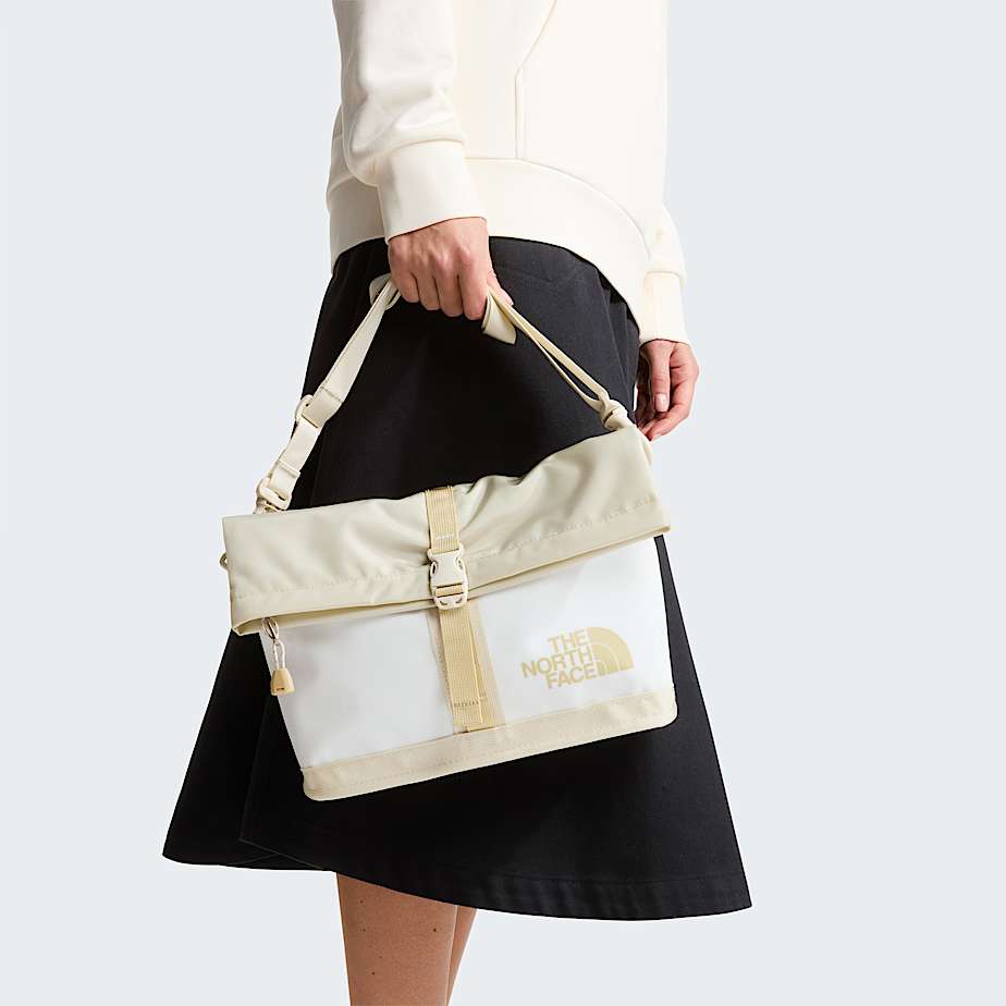 Base Camp Shoulder Bag TNF White AshCalacattaPale Khaki ALT1