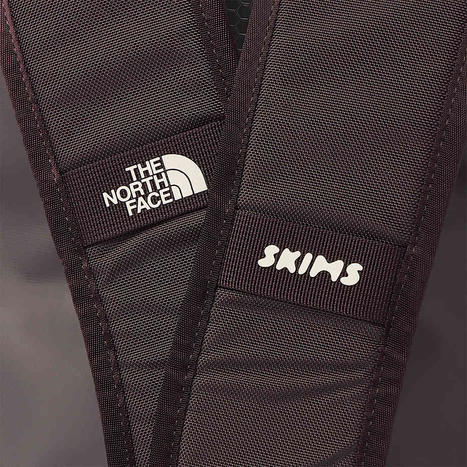 Sac duffel Base Camp  S The North Face X SKIMS TNF SK Phoenix ALT23