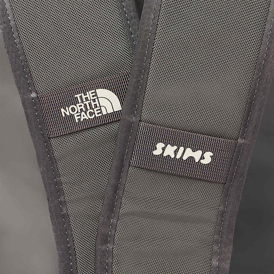 Sac duffel Base Camp  L The North Face X SKIMS TNF SK Gunmetal ALT23