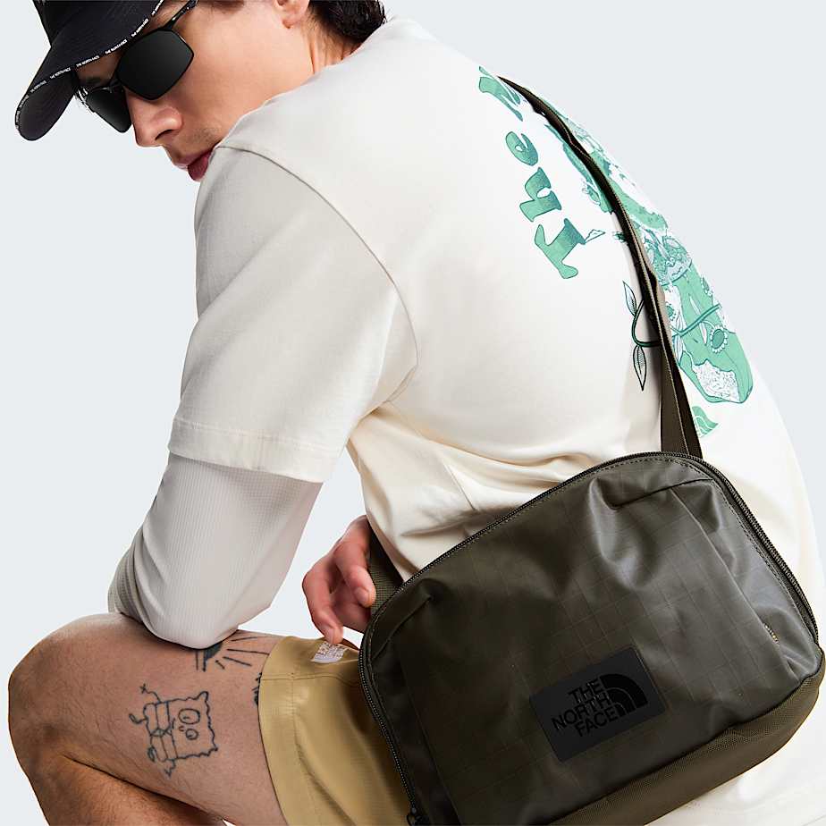 Mens Retro Earth Relaxed Graphic TShirt TNF ALT6