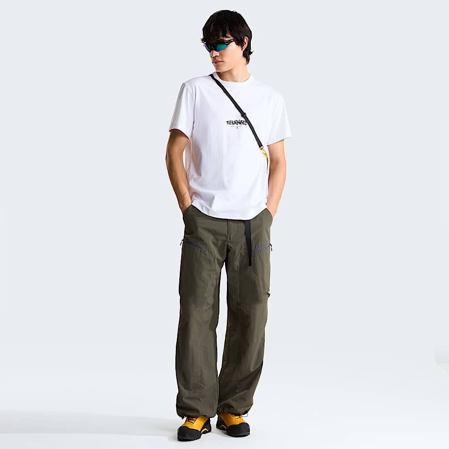 Unisex TNF Tag Logo Play TShirt mit lockerer Passform TNF ALT4