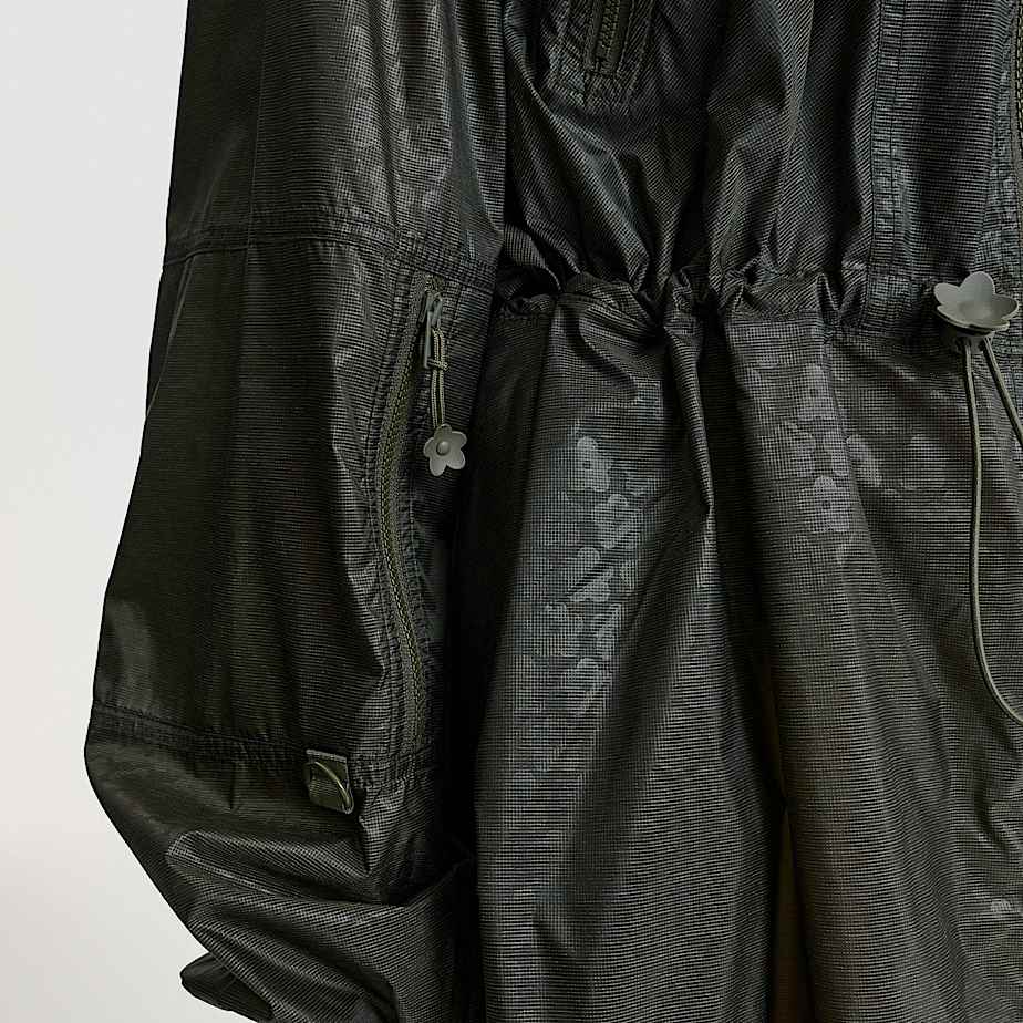 TNF X Cecilie Bahnsen Long Wind Jacket Emma TNF ALT3