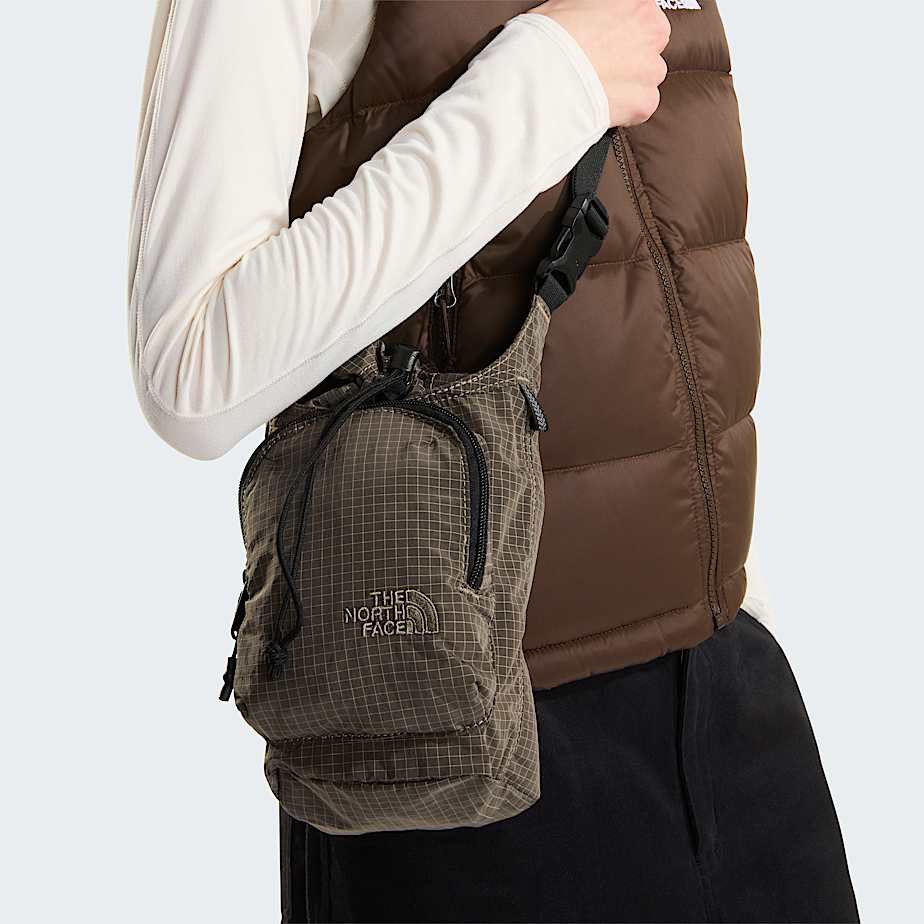 Never Stop Bucket Bag TNF ALT1